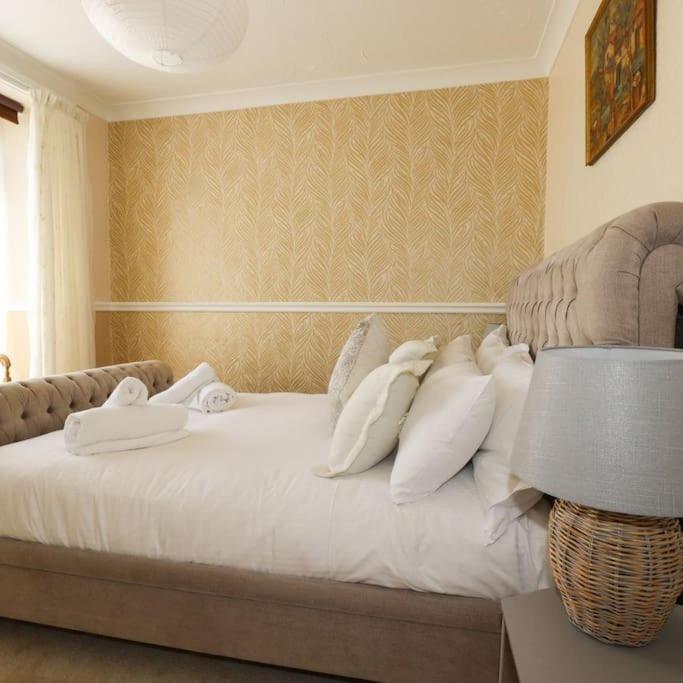 Gorgeous House In Newquay Walking Distance From Fistral Beach Exterior foto